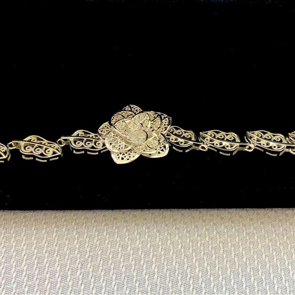 Sliver plate Flower Bracelet & leaves with black presentation box